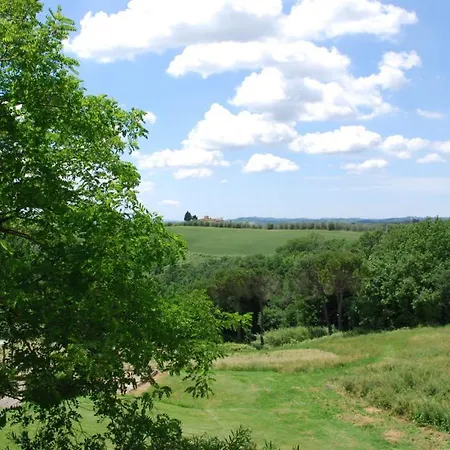 Nebbiano Sleeps 6 Pool Wifi T763146 Apartmán